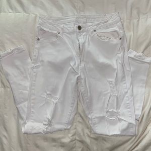 white jean pants